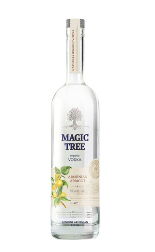 фото водка Magic Tree Apricot 1 л