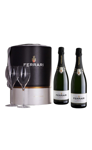 фото игристое вино Ferrari Brut Wine Set 0,75 л