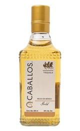 Текила 3 Caballos Gold 0,5 л