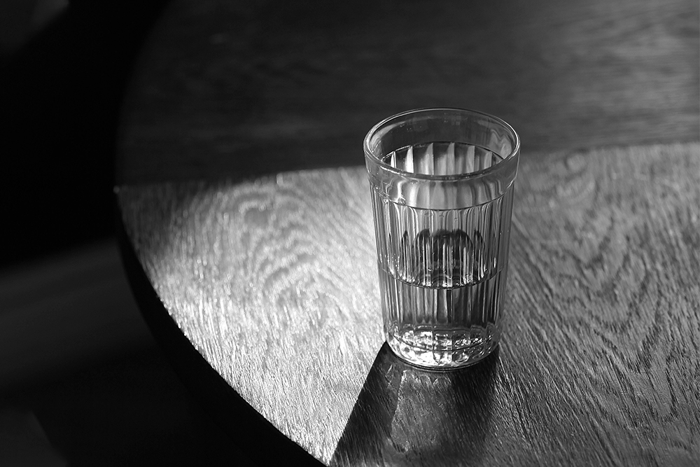 Водка в стакане