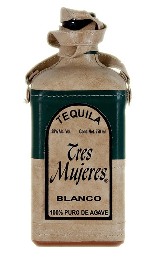 Трес Мухерес Бланко 0.7 л фото текила Tres Mujeres Blanco 0,7 л